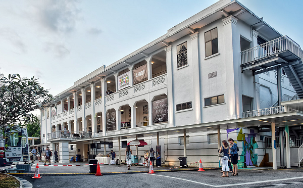 Bên ngoài của Gillman Barracks