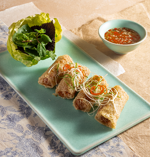 Chả giò tôm sú chấm