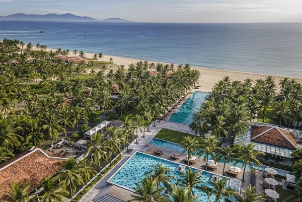 Four Seasons Resort The Nam Hai 8-10