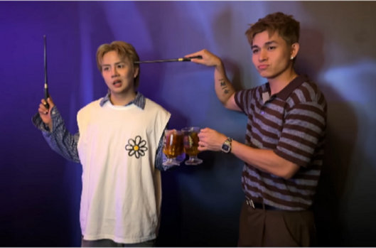 Hai nam nghệ sĩ