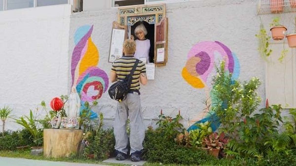 Jun Phạm nói chuyện