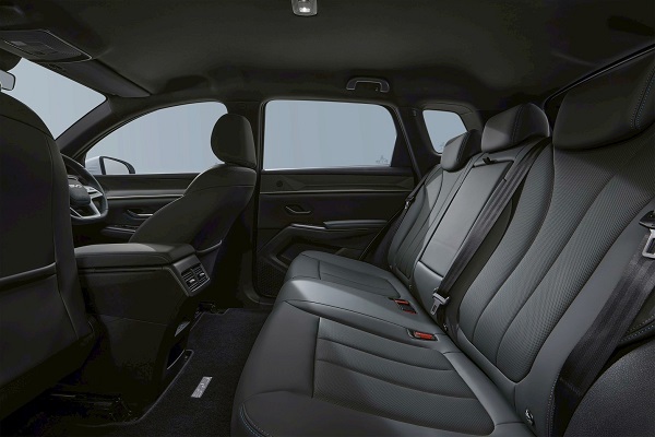 Khoang hành khách trên BYD Sealion 5 mới