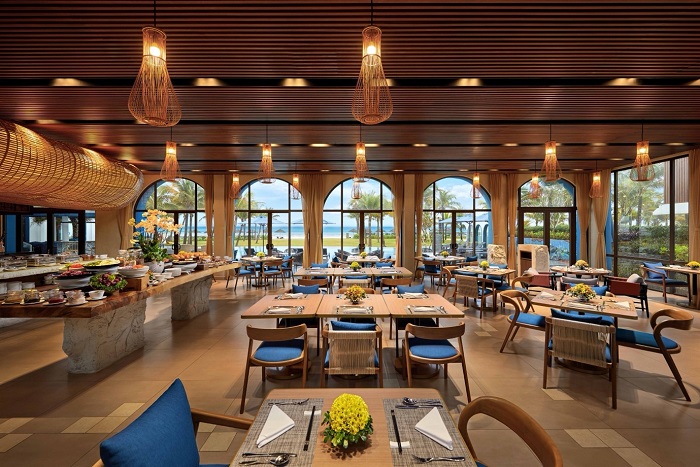 Không gian trải nghiệm ẩm thực đẳng cấp của nhà hàng Royal Shore Restaurant