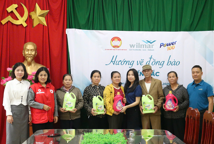 Những phần quà thiết thực được trao đi góp phần san sẻ gánh nặng hỗ trợ khắc phục hậu quả sau thiên tai 1