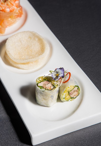 Set Menu Trưa A - Gỏi cuốn gà nướng thảo mộc