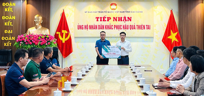 Sáng 31 10 Đại diện Tập đoàn Wilmar CLV trao tặng tài trợ cho tỉnh Cao Bằng và Lạng Sơn 1