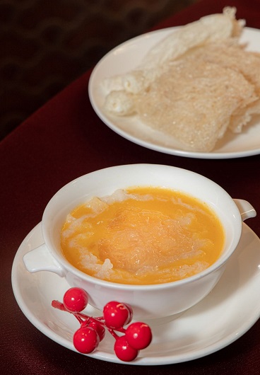 Súp yến sào trúc sanh