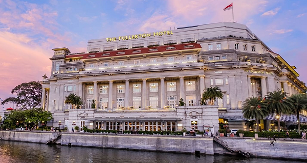 The Fullerton Hotel  khách sạn