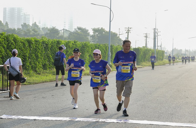 BenThanh Marathon truyen cam hung ve loi song vui khoe lanh manh