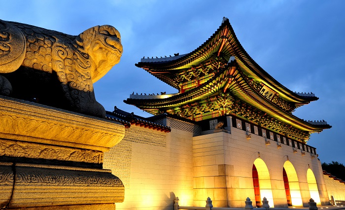 Haechi and Gwanghwamun Gate