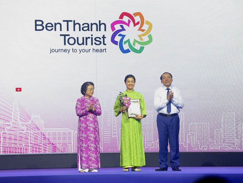 BenThanh Tourist nhan giai Top 10 doanh nghiep lu hanh Outbound hang dau nam 2023
