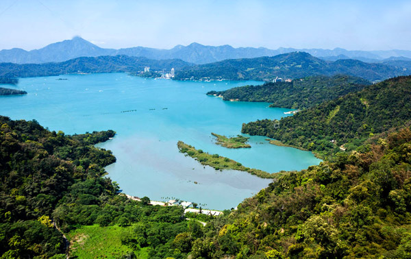 Nhat Nguyet Dam