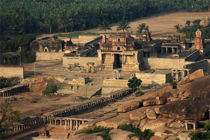 quan-the-kien-truc-tai-Hampi-2