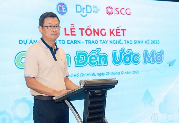 Ông Praween Wirotpan