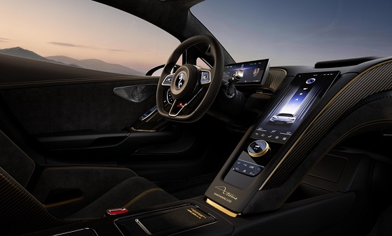 사진자료 양왕   U9X  여명의 순간    실내