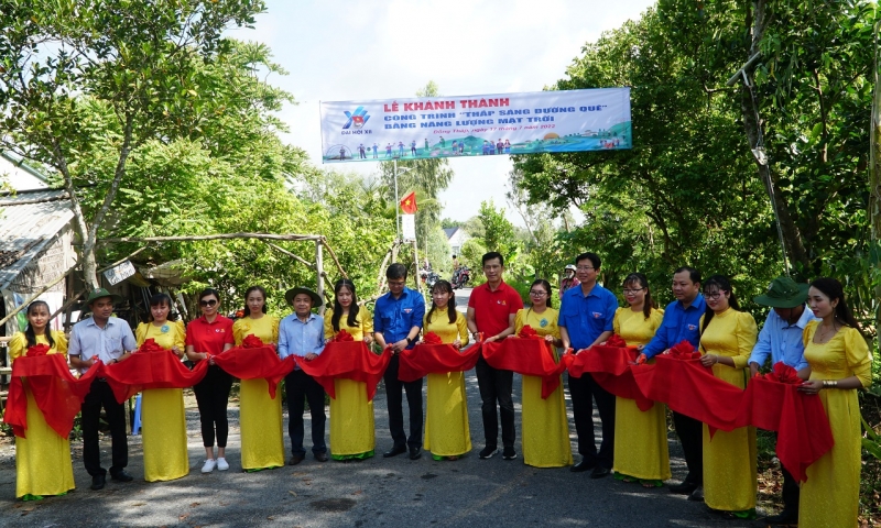 PHÁT TRIỂN CỦA VÙNG NÔNG THÔN VIỆT NAM CÙNG SABECO “THẮP SÁNG ĐƯỜNG QUÊ” VÀ “NÂNG BƯỚC THỂ THAO”