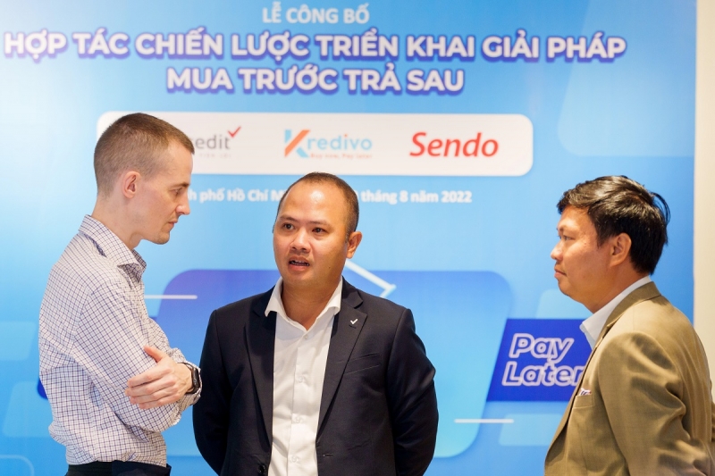 CUNG CẤP DỊCH VỤ MUA TRƯỚC TRẢ SAU TRÊN SENDO TỪ HAI ĐỐI TÁC KREDIVO CÙNG VIETCREDIT