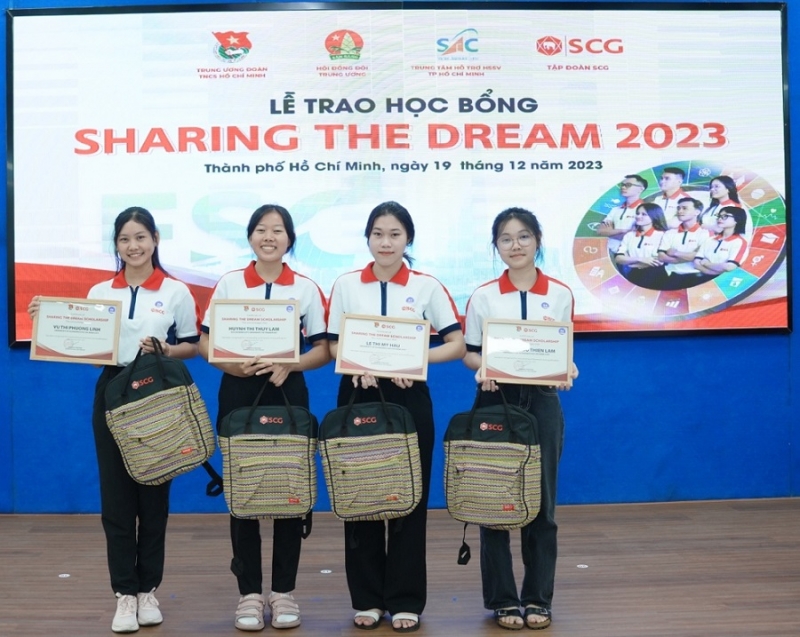 SCG TRAO HƠN 100 HỌC BỔNG SCG SHARING THE DREAM CHO HOC SINH, SINH VIÊN VIỆT NAM